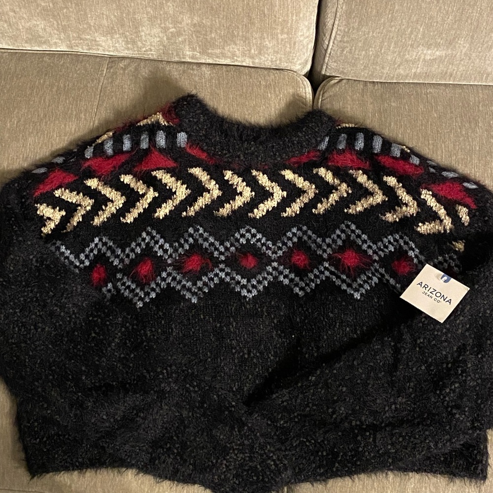 Arizona Jean Co Cropped Sweater